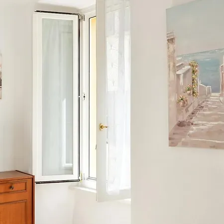 2 Bedroom On The Apartment Como