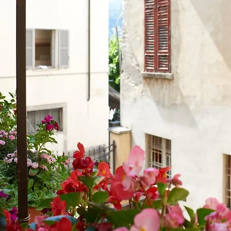 2 Bedroom On The Apartment Como