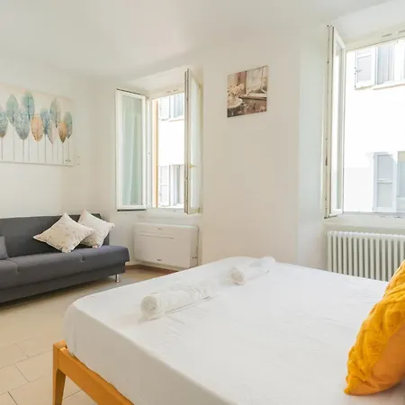 2 Bedroom On The * Como