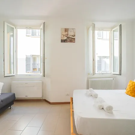 2 Bedroom On The * Como