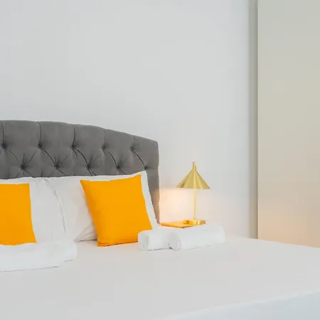 2 Bedroom On The Apartment Como