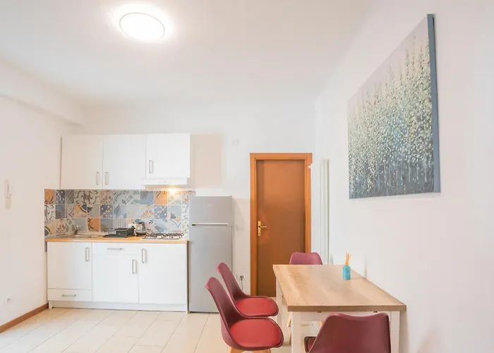 2 Bedroom On The * Como