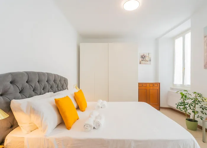 2 Bedroom On The Apartamento Como